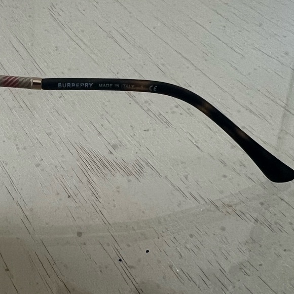 Burberry Sunglasses - Picture 6 of 11